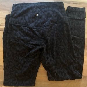 Lululemon Align II 25 inch size 6